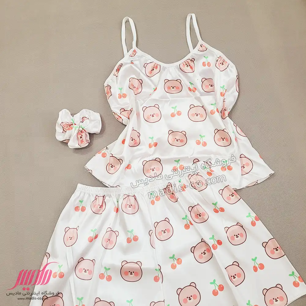 ست تاپ شورتک زنانه ساتن طرح تدی آلبالو ست تاپ شورتک زنانه ساتن طرح تدی آلبالو