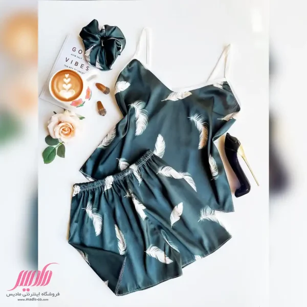 ست تاپ شورتک زنانه ساتن طرح برگ