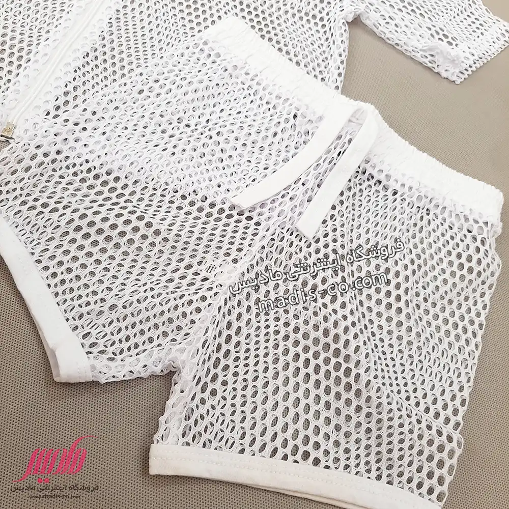 ست زنانه کراپ و شورت پادار فیشنت